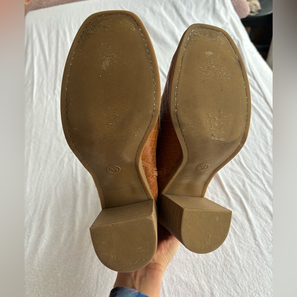 Arden Mid Boot - Picture 6 of 6